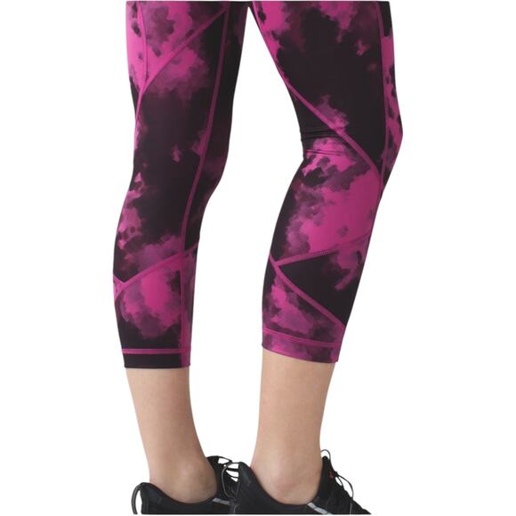 Lululemon Pace Rival Crop Full-On Luxtreme Blooming Pixie Black / Raspberry Sz 4 - Picture 3 of 9